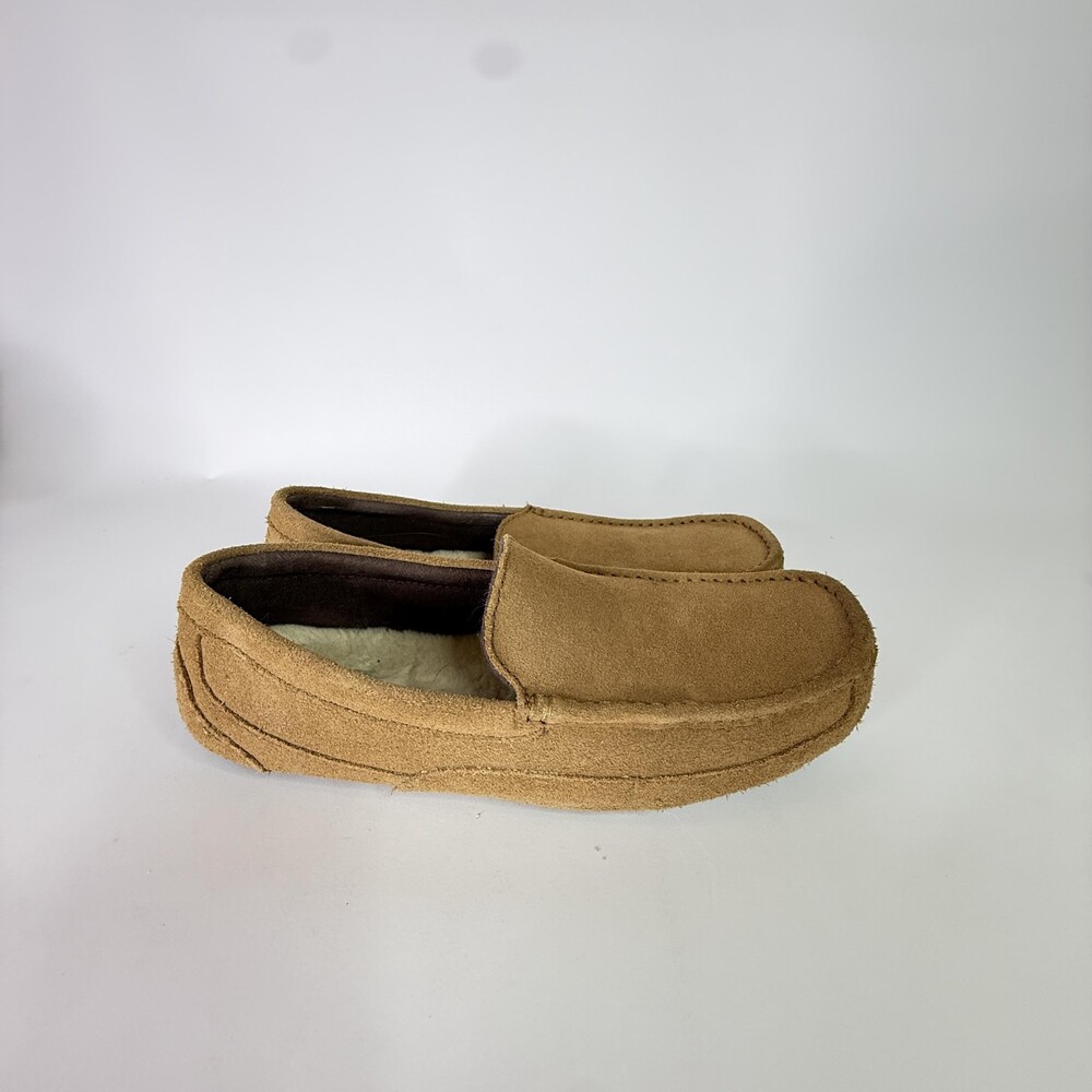 UGG ALDER Moccasin Slippers Mens 10.5- 11 Brown Suede Sheepskin Lined Slip On